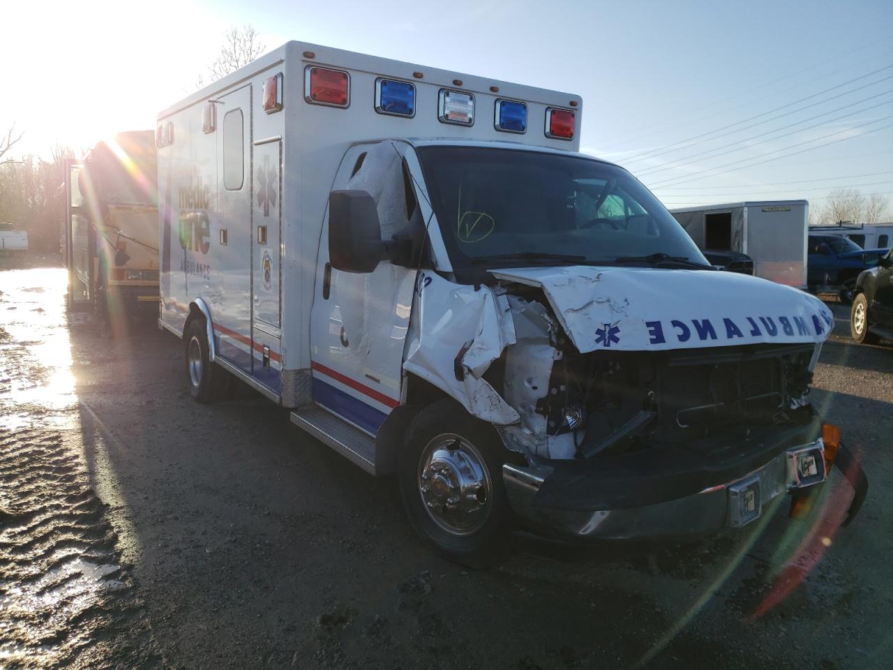 2015 Chevrolet Express G3500 за продажба в Bridgeton, MO - Front End