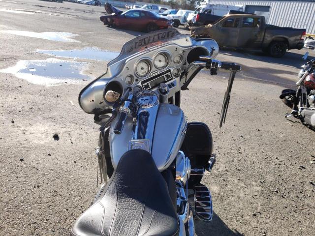 2010 HARLEY-DAVIDSON FLHX 1HD1KB419AB616006
