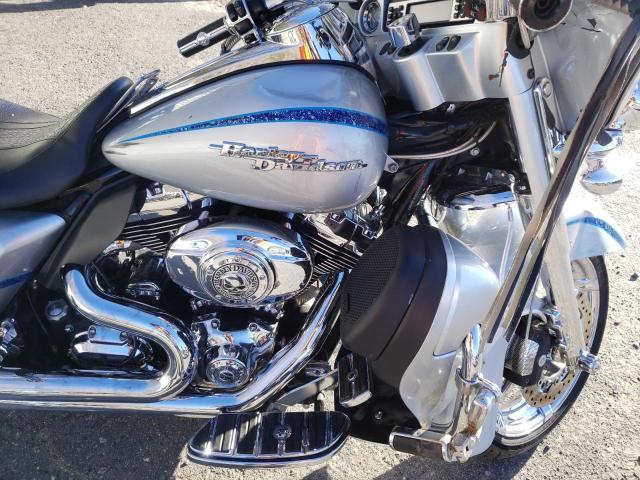 2010 HARLEY-DAVIDSON FLHX 1HD1KB419AB616006