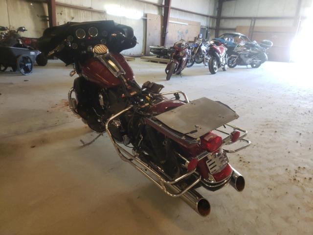 2010 HARLEY-DAVIDSON FLHTCU 1HD1FC413AB672128