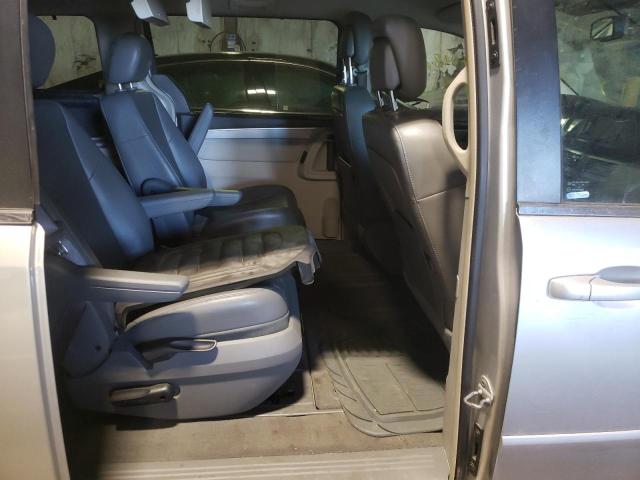 2011 VOLKSWAGEN ROUTAN SE 2V4RW3DG1BR695389