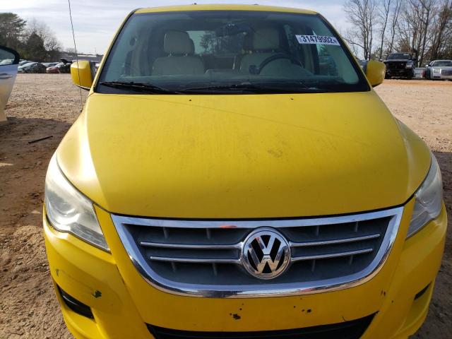 2010 VOLKSWAGEN ROUTAN SE 2V4RW3D13AR272629