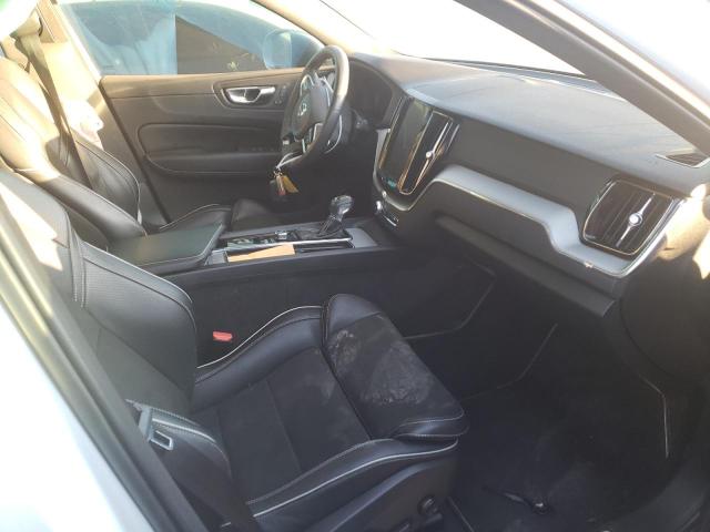 2018 VOLVO XC60 T5 R- LYV102RM3JB082705