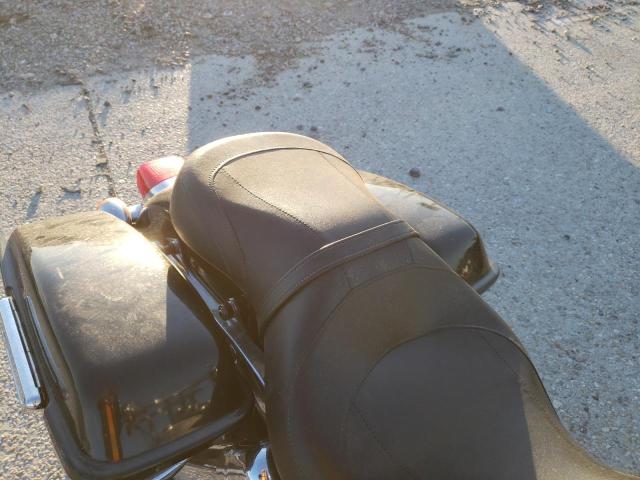 2016 HARLEY-DAVIDSON FLD SWITCH 1HD1GZM18GC323890