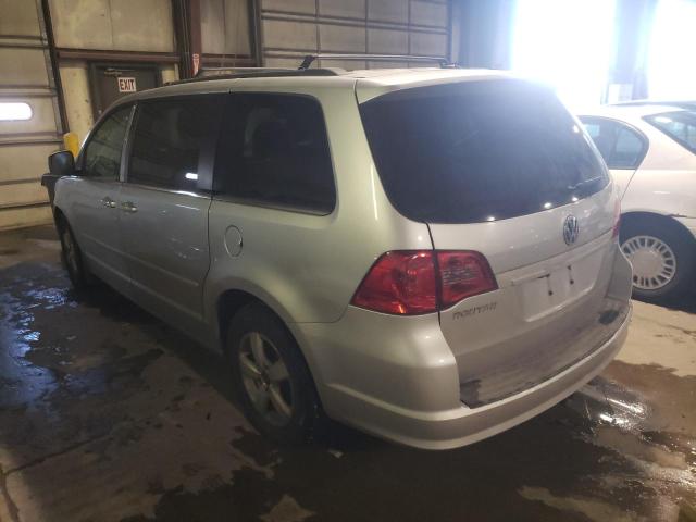 2011 VOLKSWAGEN ROUTAN SE 2V4RW3DG1BR695389