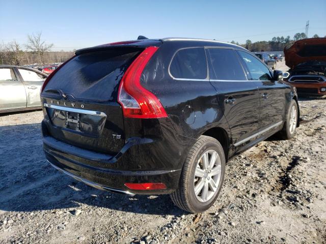 2017 VOLVO XC60 T5 IN YV440MDUXH2141807