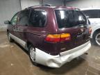 2000 TOYOTA SIENNA LE - Right Front View