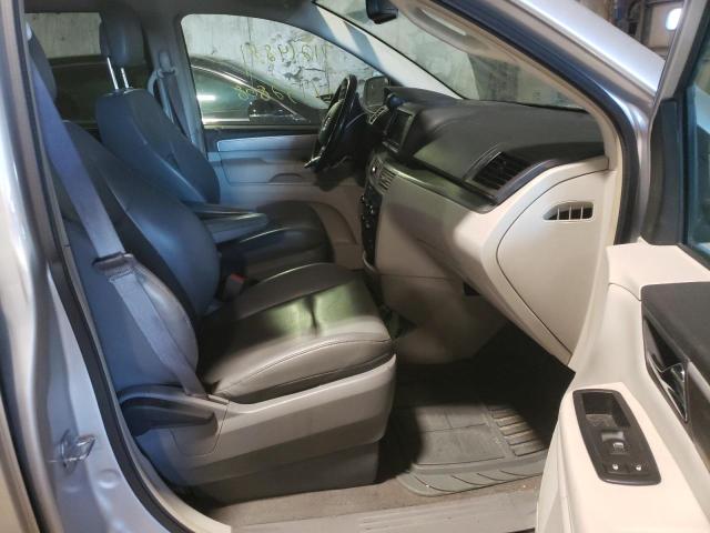 2011 VOLKSWAGEN ROUTAN SE 2V4RW3DG1BR695389