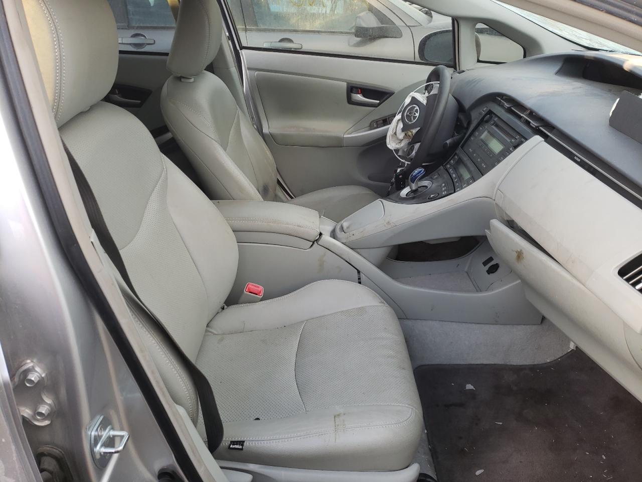 2011 Toyota Prius - Image 5