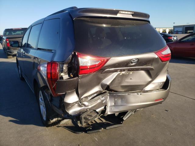5TDKZ3DC4HS873599 Toyota Sienna Le 2017. Фото: 8