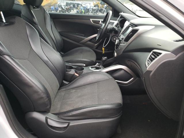 KMHTC6AD4GU279590 Hyundai Veloster 2016. Фото: 4