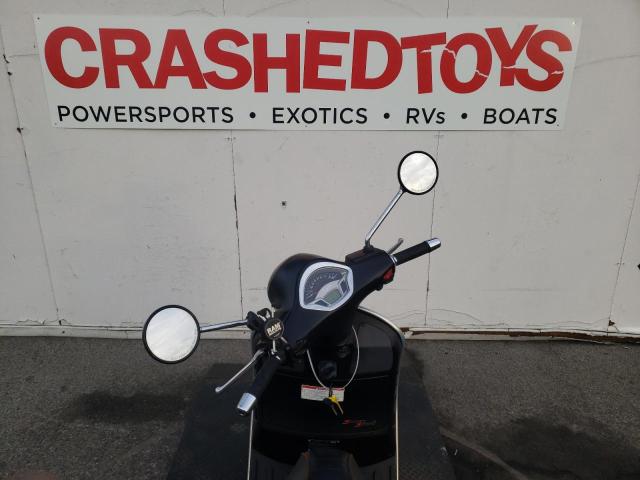 2015 VESPA GTS 300 SU ZAPM459L9F5100155