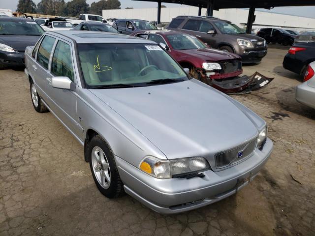 Volvo salvage cars for sale: 2000 Volvo S70 Base