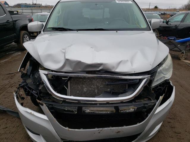2010 VOLKSWAGEN ROUTAN SE 2V4RW3D17AR195229