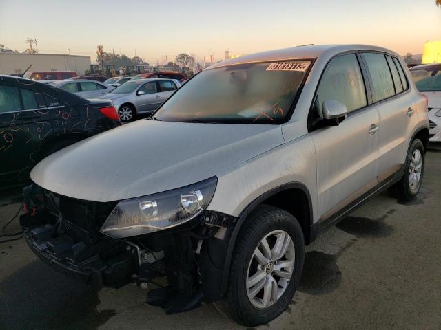 WVGAV3AX3DW560449 Volkswagen Tiguan S 2013. Фото: 1