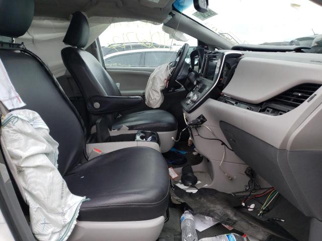 5TDKZ3DC0HS836758 Toyota Sienna Le 2017. Фото: 4