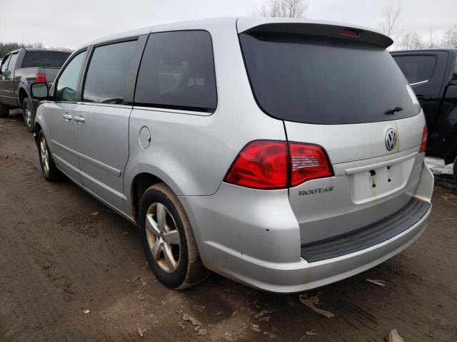 2010 VOLKSWAGEN ROUTAN SE 2V4RW3D17AR195229