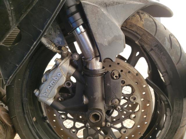 2014 SUZUKI GSX-R600 JS1GN7FA8E2100961