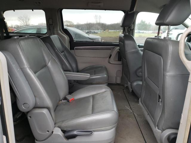 2010 VOLKSWAGEN ROUTAN SE 2V4RW3D17AR195229
