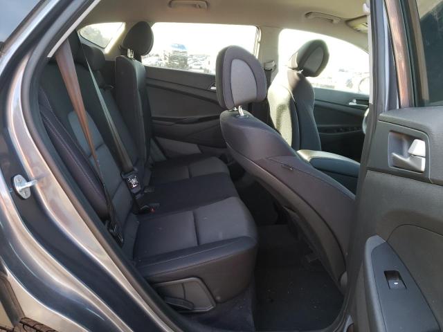 2018 HYUNDAI TUCSON SE KM8J23A45JU786028