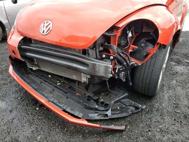 2018 VOLKSWAGEN BEETLE SE 3VWJD7AT9JM728633