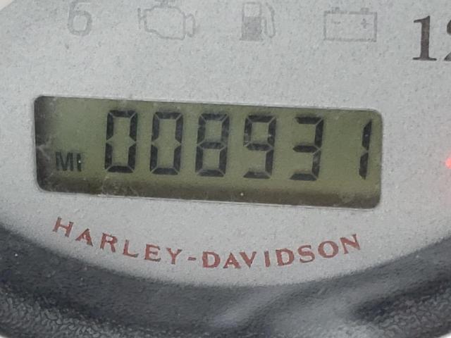 2010 HARLEY-DAVIDSON FLHX 1HD1KB414AB671494