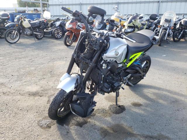 2017 YAMAHA FZ09 C JYARN53Y1HA000579