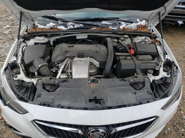 2018 BUICK REGAL ESSE W04GP6SX4J1139657