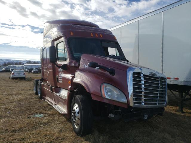 Salvage cars for sale from Copart Casper, WY: 2014 Freightliner Cascadia 1