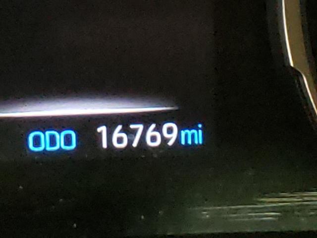 2019 TOYOTA RAV4 XLE - JTMP1RFV2KD030034
