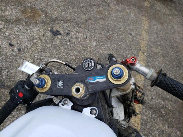 2005 SUZUKI GSX JS1GN7CAX52113280