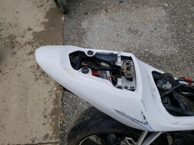 2005 SUZUKI GSX JS1GN7CAX52113280
