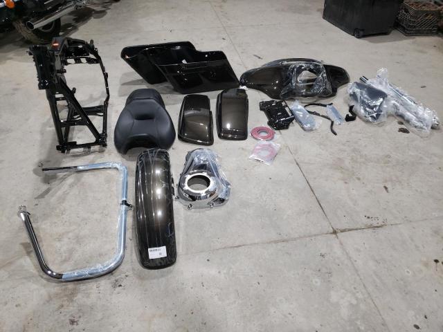 2021 HARLEY-DAVIDSON FLHX 1HD1KBC17MB627107