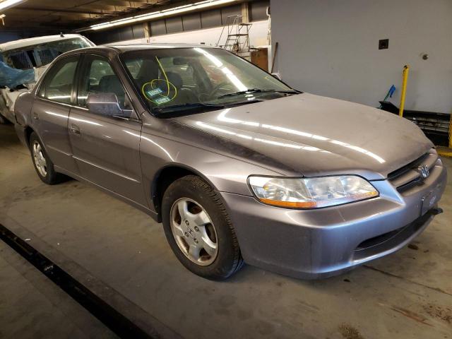 Salvage cars for sale from Copart Wheeling, IL: 2000 Honda Accord EX