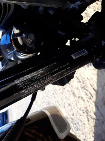 2011 HARLEY-DAVIDSON FLHR 1HD1FB41XBB646086