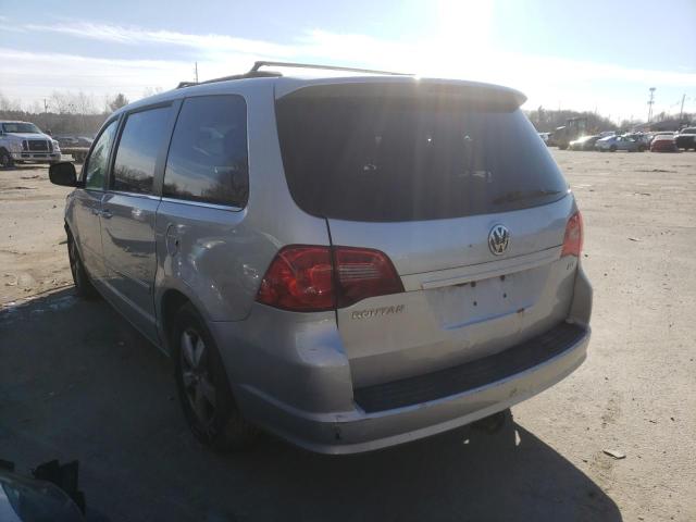 2011 VOLKSWAGEN ROUTAN SEL 2V4RW5DG4BR670059