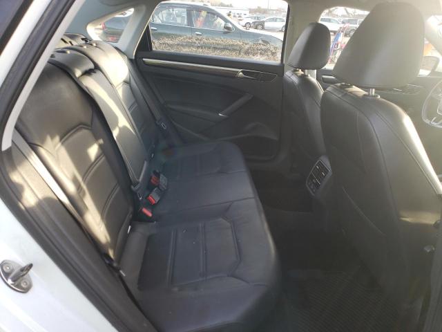 2017 VOLKSWAGEN PASSAT SE 1VWGT7A35HC051945