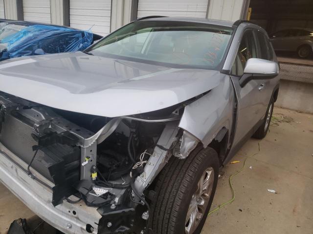 2019 TOYOTA RAV4 XLE - JTMP1RFV9KJ006167