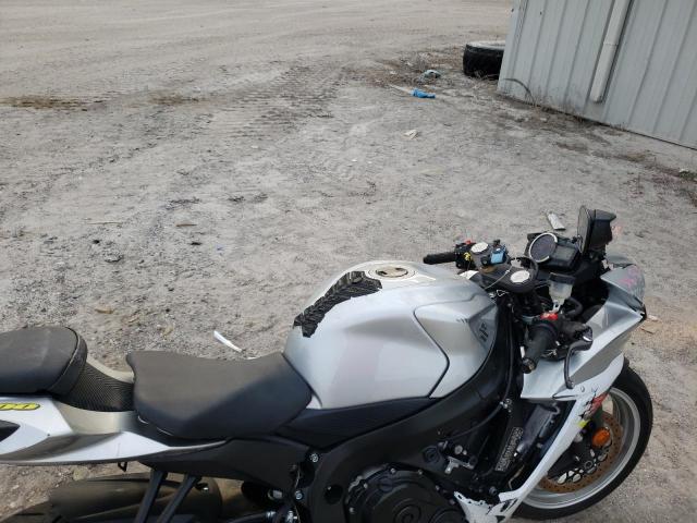 2018 SUZUKI GSX-R600 JS1GN7FA8J2100842