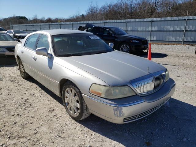Lincoln salvage cars for sale: 2004 Lincoln Town Car U