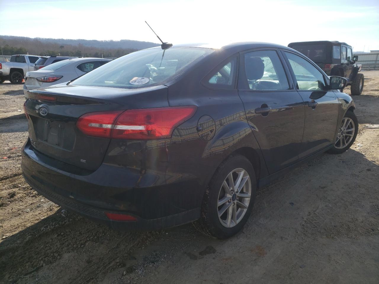 1FADP3F29JL326330 2018 Ford Focus Se