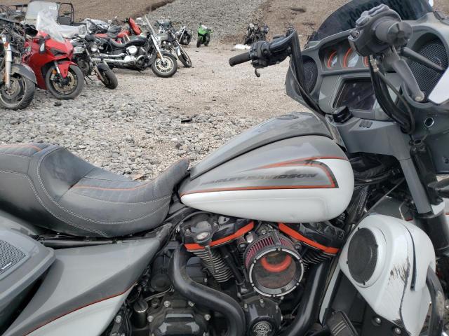 2020 HARLEY-DAVIDSON FLHX 1HD1KBC15LB632272