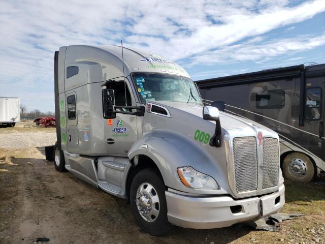 Salvage cars for sale from Copart Sikeston, MO: 2018 Kenworth Construction