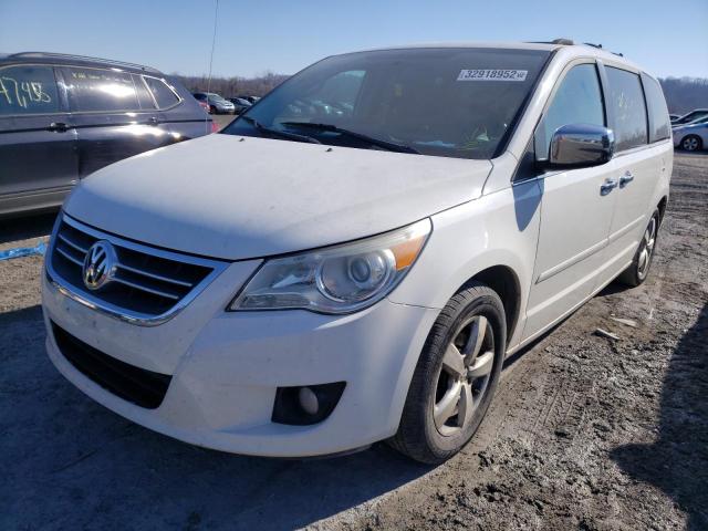 2010 VOLKSWAGEN ROUTAN SEL 2V4RW6DX2AR245847