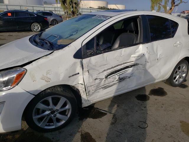 2016 TOYOTA PRIUS C JTDKDTB31G1118083