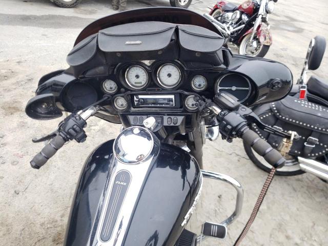 2010 HARLEY-DAVIDSON FLHX 1HD1KB414AB661970