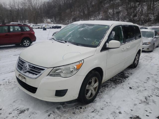2010 VOLKSWAGEN ROUTAN SE 2V4RW3D10AR393215