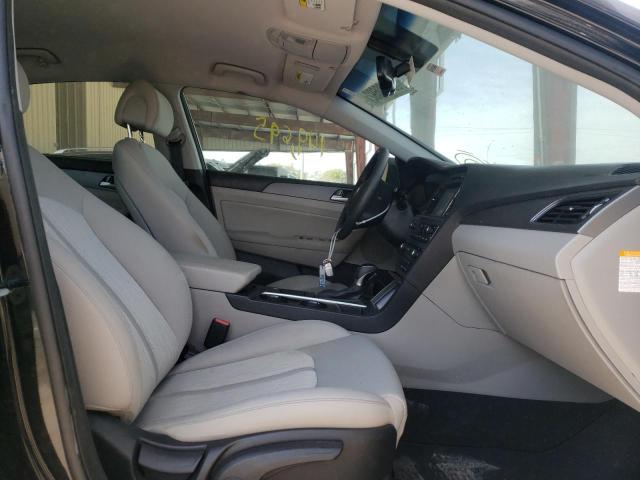 2017 HYUNDAI SONATA HYB KMHE24L13HA060044