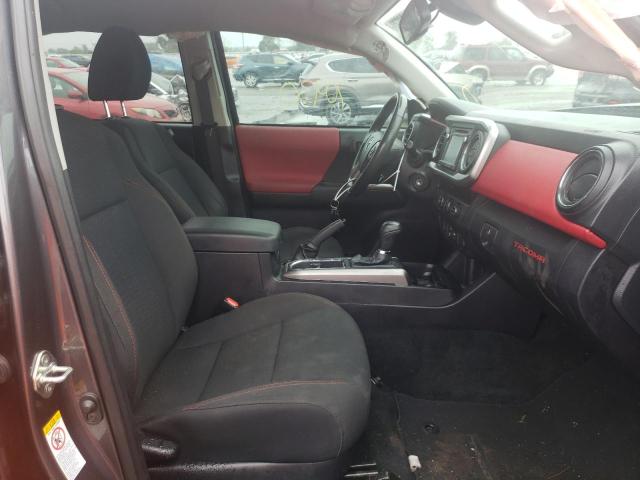 5TFAZ5CN7JX068111 Toyota Tacoma Dou 2018. Фото: 4