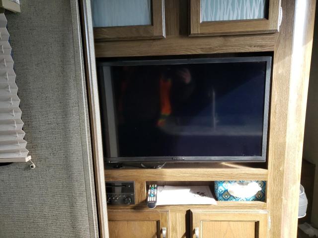 Фото: 4YDT27227KT430475 - 9